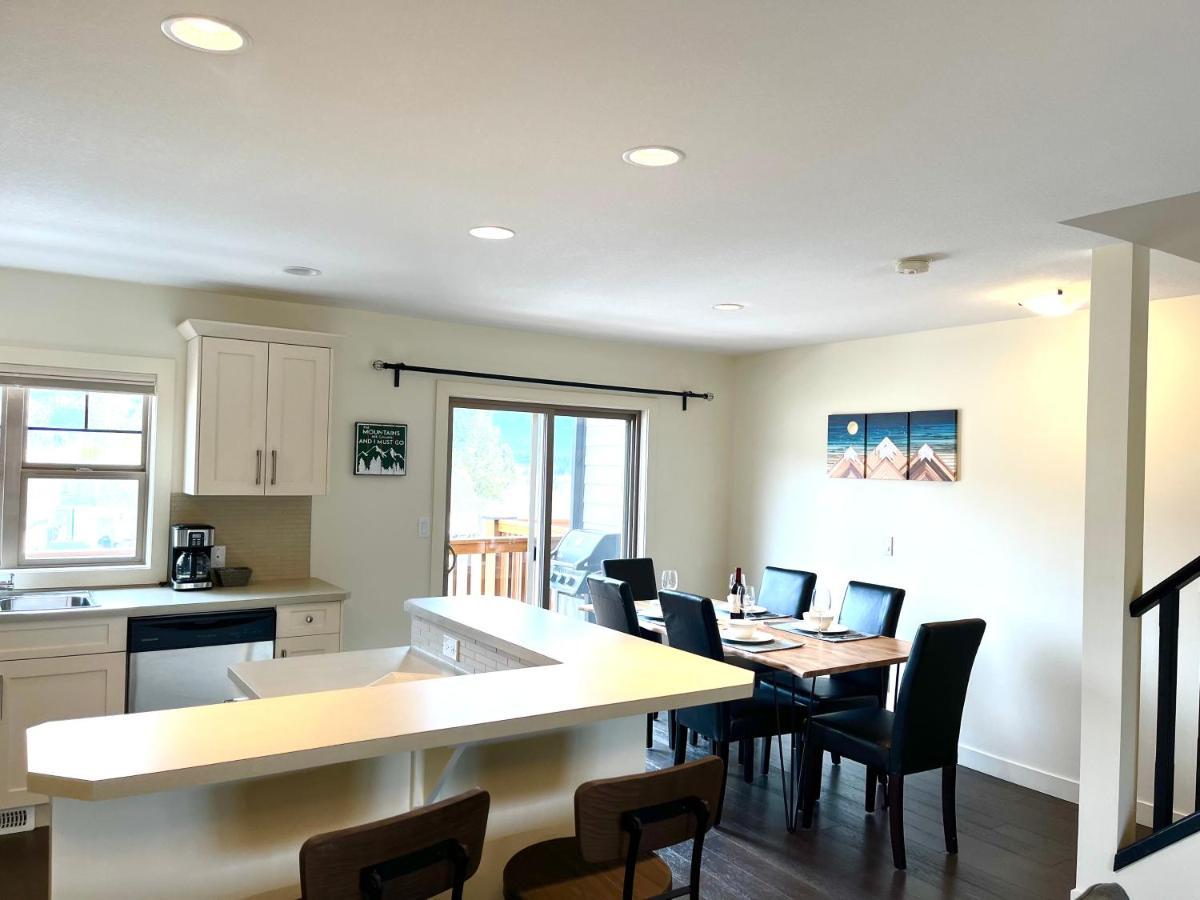 Perfect Base Invermere 3Bd Townhouse Mt Views With Garage Exterior foto
