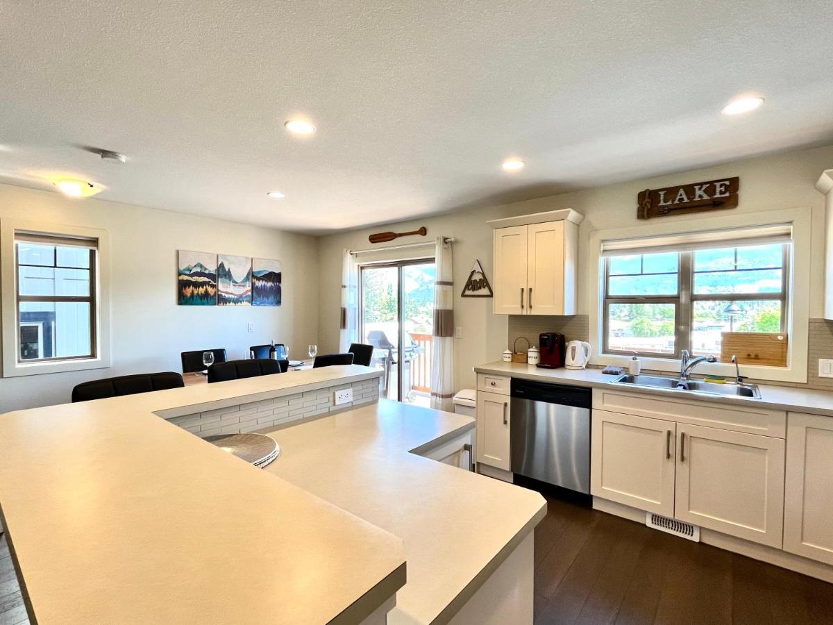 Perfect Base Invermere 3Bd Townhouse Mt Views With Garage Exterior foto