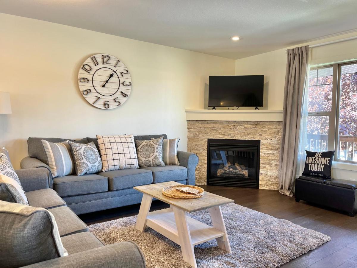 Perfect Base Invermere 3Bd Townhouse Mt Views With Garage Exterior foto